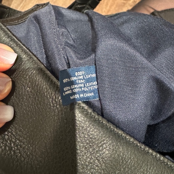 Cole Haan Felicity Hobo Handbag – Classic, Soft Leather Shoulder Bag Black - Picture 8 of 11